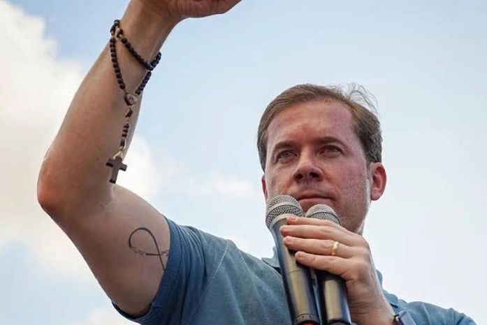 Lei que protege animais em desastres é avanço histórico, diz Marx Beltrão citando tragédia provocada pela Braskem em Maceió