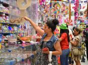 Carnaval: confira os horários de funcionamento das lojas do Centro, shoppings e supermercados
