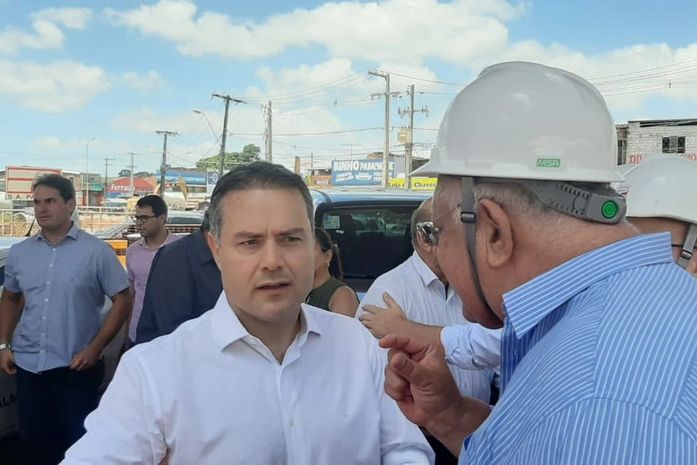 Governador Renan Filho (MDB), visita obras do viaduto da PRF