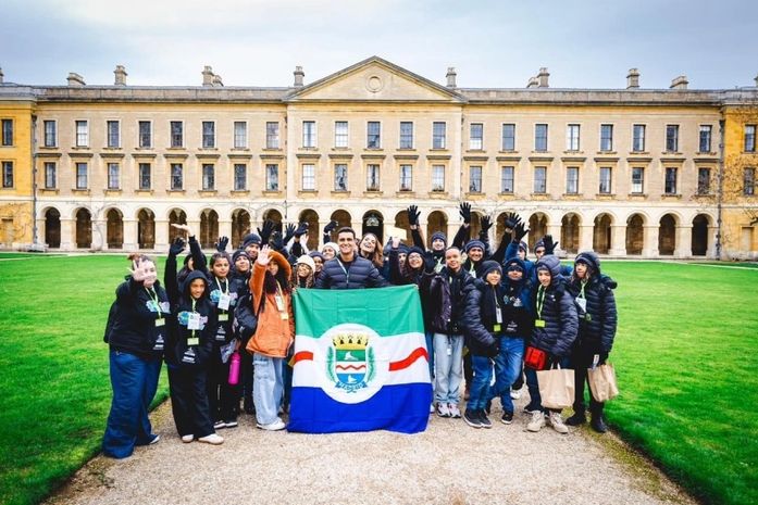 JHC e Marina Candia acompanham alunos em intercâmbio histórico na Inglaterra