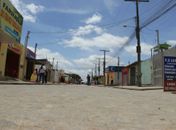 Prefeito Rogério Teófilo entrega 14 ruas pavimentadas no bairro Planalto