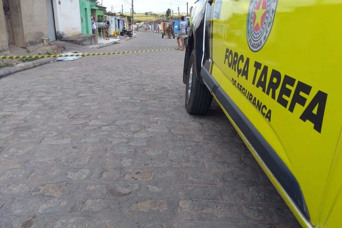 Jovem é morto a tiros no bairro Canafístula em Arapiraca