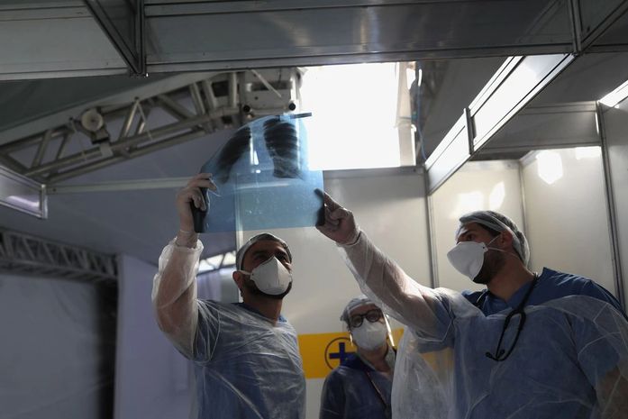 Covid-19: Brasil passa de 70 mil mortes e 1,8 milhão de casos