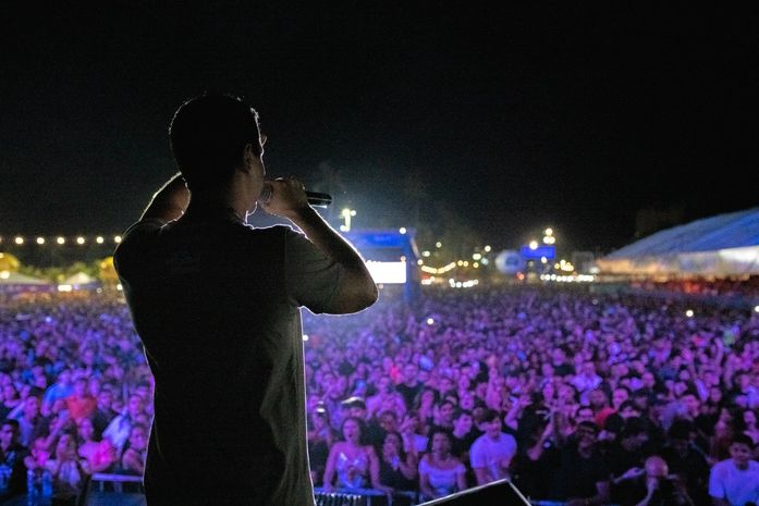 Sucesso na administração, JHC é aplaudido por 150 mil pessoas no Verão Massayó