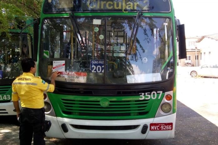 Operação Coletivo Seguro remove sete ônibus por irregularidades