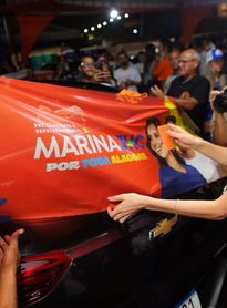 Marina JHC inicia pré-candidatura com grande adesivaço e apoio popular em Maceió