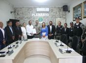 Câmara de Santana do Mundaú aprova moção de aplausos a PMs que salvaram vida de homem com casa em chamas