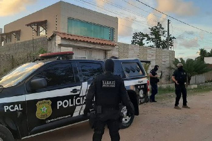 Mulher é presa suspeita de atrair homens para serem executados em Arapiraca