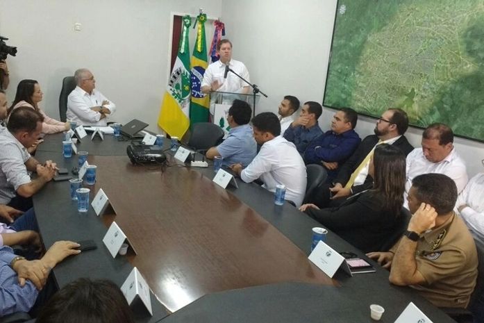 Marx Beltrão sai na frente em Arapiraca na disputa pelo Senado