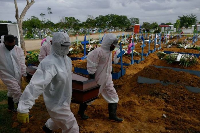 Avanço da Covid-19 no Brasil alarma o mundo inteiro, dizem cientistas a NYT e Guardian
