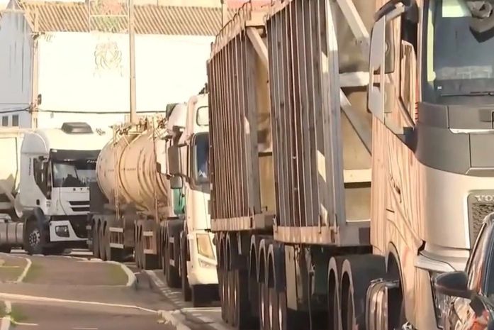 Protesto de portuários fecha entrada do Porto de Maceió no dia de chegada de cruzeiro