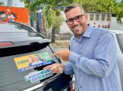 Com adesivo conjunto, Leonardo Dias reafirma apoio a Flavio Bolsonaro para presidência