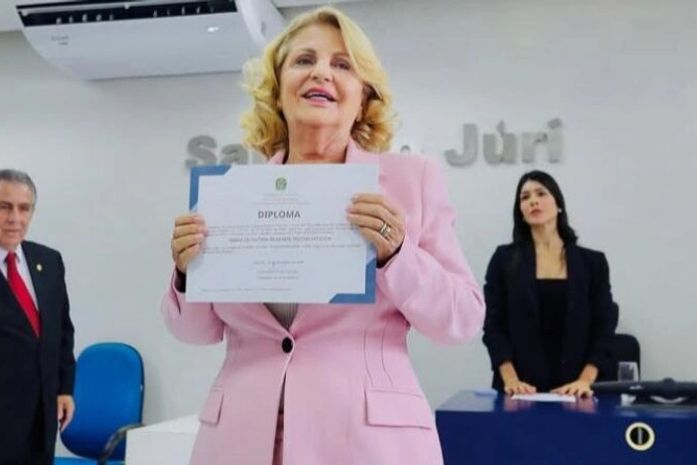 Diplomada como 1ª mulher prefeita do Pilar, Fátima promete honrar legado de seu sobrinho, que em apenas oito anos, fez o município avançar 50 anos