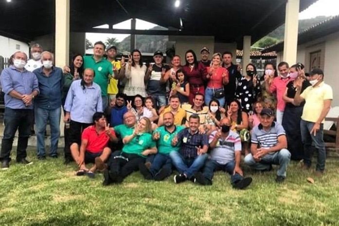 Cerca de 35 pessoas participaram da festa