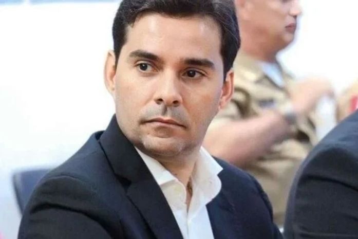 Apoio de Marina Cintra a JHC provoca atrito nas redes entre irmão e Kelmann Vieira