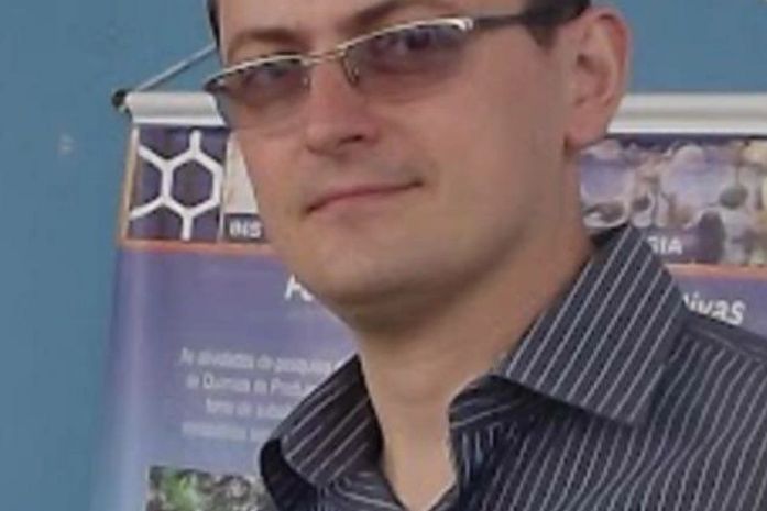 Professor Daniel Thiele