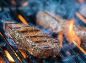 Churrasco no domingo? Confira 7 dicas de como assar a carne