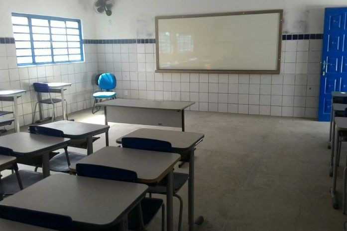 Aulas na Escola Petrônio Viana retornam no dia 08