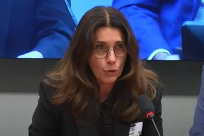 Americanas: ex-executiva que está na lista da Interpol vai se entregar