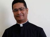 Padre lança livro com história de São Luís do Quitunde