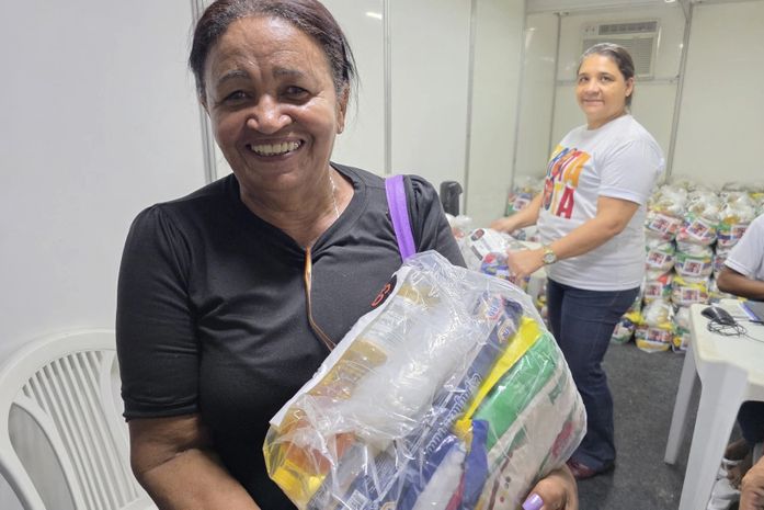 Brota na Grota leva inclusão social e distribui 250 cestas básicas no bairro do Poço