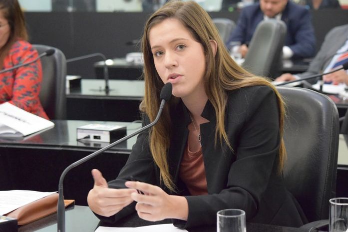 Deputada Cibele Moura