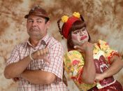 Zé Lezin e Cinderela se apresentam em Maceió