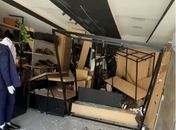 Carro invade loja de roupas e causa prejuízo em estabelecimento no bairro Mangabeiras, em Maceió