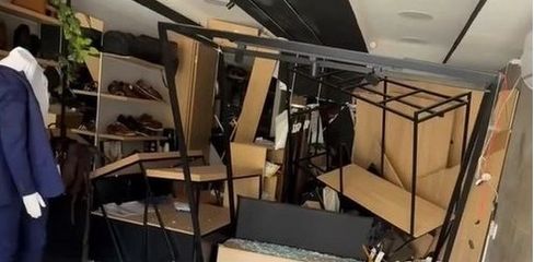 Carro invade loja de roupas e causa prejuízo em estabelecimento no bairro Mangabeiras, em Maceió