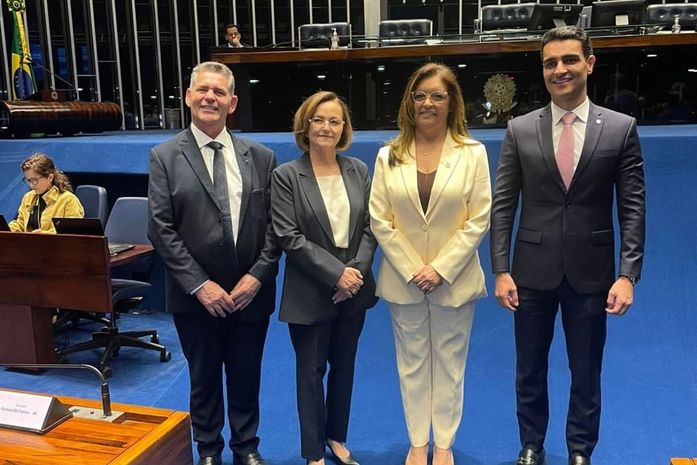 Prefeito de Ibateguara prestigia posse da primeira alagoana no STJ