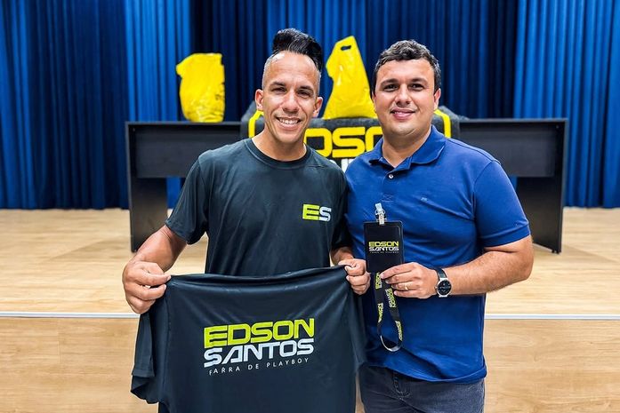 Enriquecendo a cultura e valorizando talentos da terra, Prefeitura de Girau do Ponciano distribui kits dos artistas