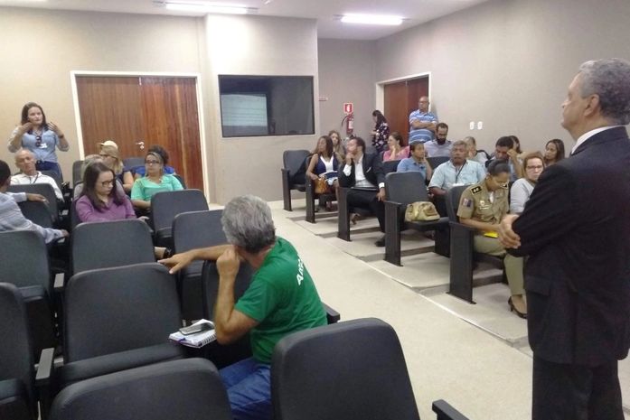 Prefeitura discute direitos de crianças em situação de rua