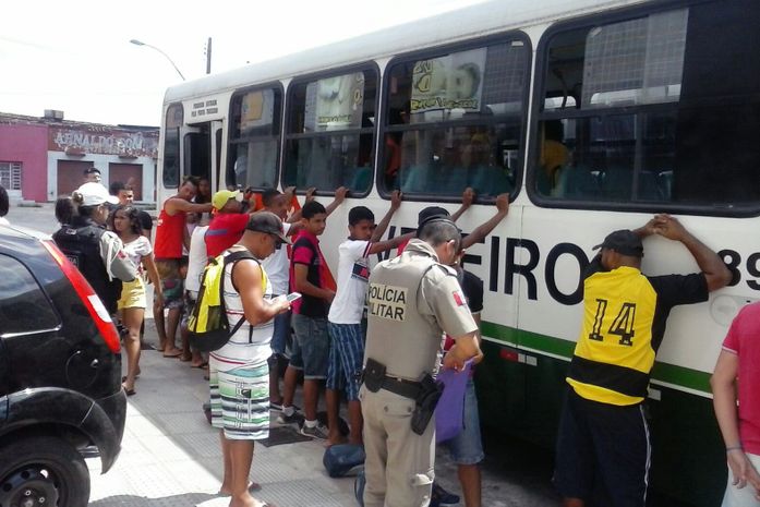 Bptran recolhe cinco veículos irregulares