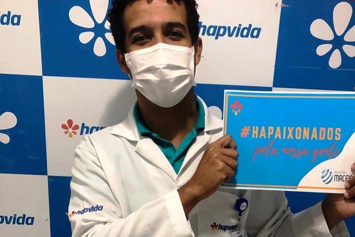 Profissionais do Hospital Maceió começam a receber vacina contra a covid-19