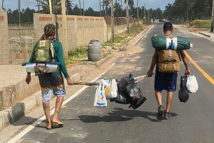 Feliz Deserto recebe grupo de 32 turistas para acampamento a beira mar