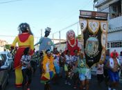 Bonecos da Cidade mantém vivo o carnaval de rua da Ponta da Terra