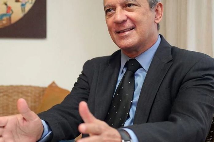 Economista alerta consumidores sobre excessos nas compras de final de ano