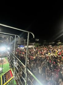 Carna Branquinha: bloco Vou Furar arrastou multidão neste sábado