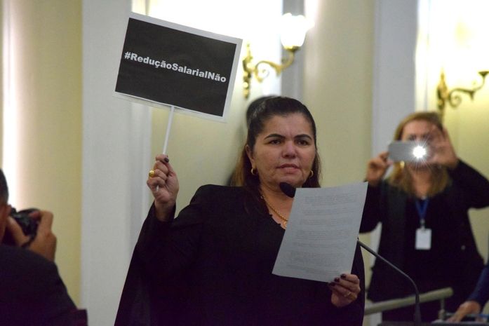 Deputada Ângela Garrote abriu pronunciamentos