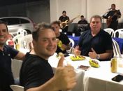 A cerveja, a pipoca e o governador: a foto que viralizou!