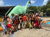Professores e diretoria da escola tri-campeã no IDEB de Maceió têm confraternização de final de ano no maior Parque Aquático de AL 