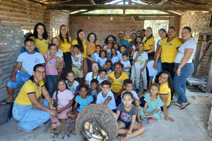 Prefeito Peu Pereira, a Escola Mizia Bezerra de Farias tem a pedagogia do diálogo, que agrega a comunidade e seus saberes. Até o MEC sabe disso