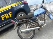 Motocileta foi apreendida com o suspeito