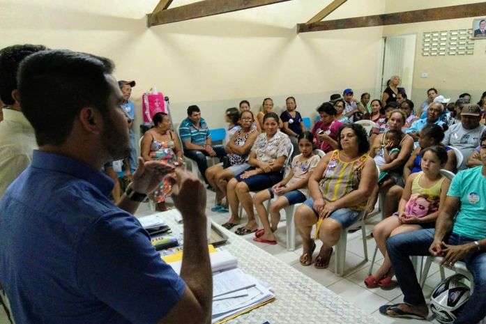 Randerson Pessoa visita Associação do Residencial Arapiraca e ouve reivindicações dos moradores