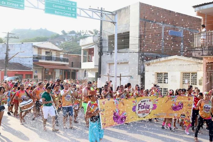Bloco Folia Social leva frevo e alegria às ruas de Santana do Mundaú