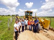 Prefeita Tia Júlia realiza visita estradas da zona rural que integram o programa Estrada Boa, em Palmeira dos Índios