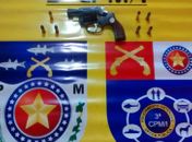 Acusado de homicídio é preso com arma de fogo na Barra de Santo Antônio