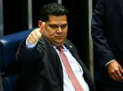 Alcolumbre dá pacote de benefícios no Senado em véspera de Carnaval