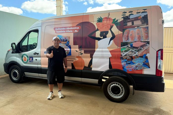 E, neste 20 de abril, Peu Pereira faz aniversário e o Quilombo Abobreiras celebra a doação de uma van, impressamente, negra