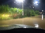 Em Feliz Deserto, rio transborda, alaga diversas ruas e deixa famílias desabrigadas 